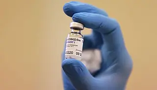 Farmacêutica russa espera iniciar vacinação com Sputnik V  no Brasil neste mês
