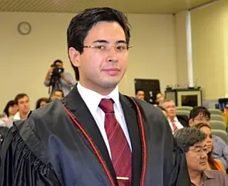 Promotor de Justiça de Ivinhema lança livro sobre financiamento do manejo de resíduos sólidos