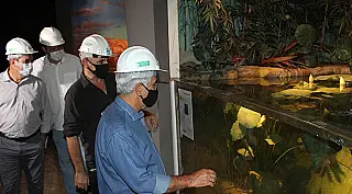 Em fase final, Aquário do Pantanal começa a receber peixes; governador vistoria obra.