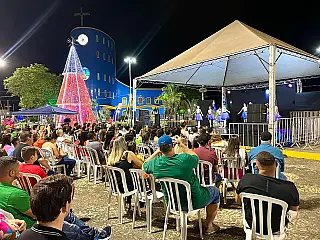 Noites de cultura e música agita praça da matriz em Aparecida do Taboado