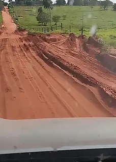 Morador critica condições de estrada na região de Guaçulândia, em Glória de Dourados