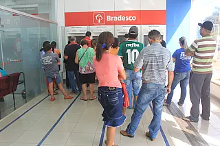 Último dia para sacar abono salarial de 2014 para quem tem o Cartão Cidadão, veja a lista