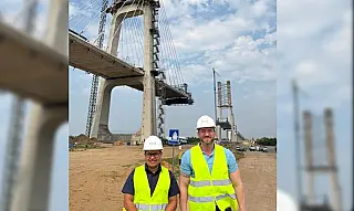 Vereadores da Capital visitam obras de ponte sobre o rio Paraguai