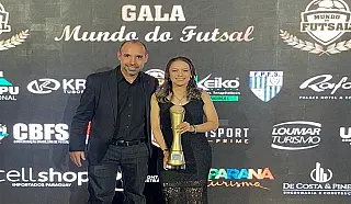 Em evento de gala do futsal, sul-mato-grossense é eleita craque da Taça Brasil pela Serc/UCDB