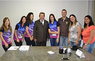 Estudantes de Itaquiraí foram ao exterior com apoio de Onevan