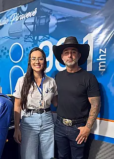 Prefeito Juliano Ferro participa de entrevista na Jota FM e destaca gestão e programação fim de ano