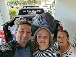 Polícia Militar arrecada mais de 1.200 itens na campanha "Seu Abraço Aquece" na região do 13º B