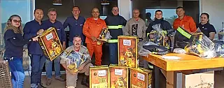 Gala/Pais & Filhos homenageia Corpo de Bombeiros após incêndio.