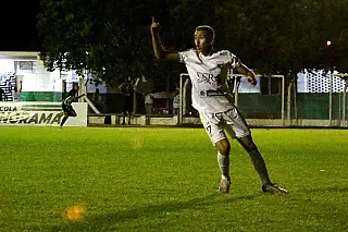 Mateus Soler marca primeiro gol como profissional e ajuda Novo no Sul-Mato Grossense
