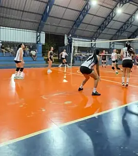 Torneio de voleibol define campeões nas categorias feminina e masculina