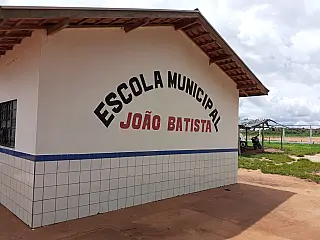 Reforma em Escola no Assentamento Che Guevara