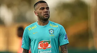Defesa de Daniel Alves elabora estratégia para evitar condenação por estupro