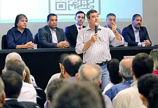 Governador diz que "contrato de gestão" deve atender a sociedade da melhor forma possível