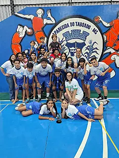 Alunos da Escola Georgina brilham e conquistam 10 medalhas no Badminton Open 2025