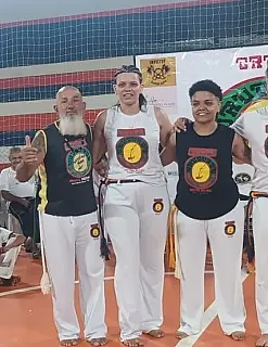 Ronda da cidade destaca o 14º encontro e batizado do grupo urucungo de capoeira