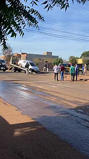 Polícia Rodoviária Federal apreende carga de cigarros em Sidrolândia.
