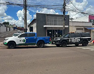 Polícia apreende cigarros eletrônicos em tabacaria e intercepta envio para o interior do estado