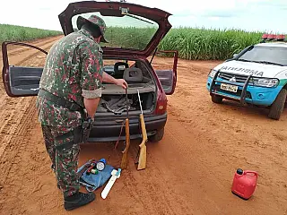 Angélica - Três caçadores com armas ilegais são presos pela PMA de Batayporã