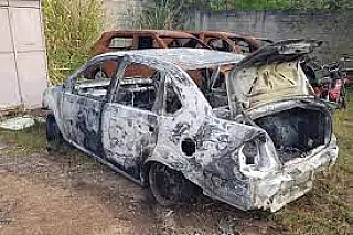 Dois Corpos Carbonizados Encontrados em Carro Incendiado no Bairro Nova Campo Grande.