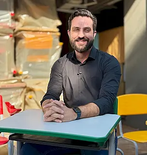 Deodápolis recebe mais de R$ 900 mil em mobiliário para escolas e creches