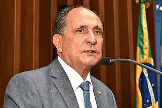 Educadora douradense é homenageada por Zé Teixeira