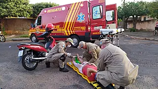Acidente envolvendo duas motocicletas deixa mulher ferida em Nova Andradina