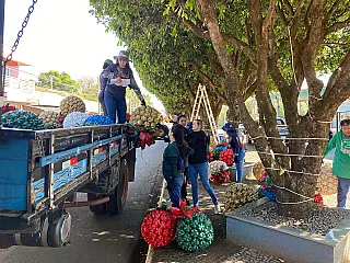 Santa Fé do Sul começa montagem da decoração do Sonho de Natal 2026