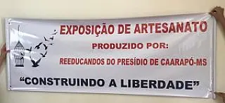 Presídio de Caarapó conquista espaço em feira local para exposição de peças artesanais