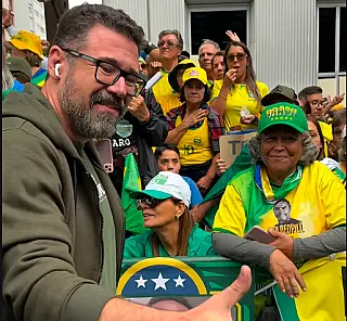 Pollon e "Gordinho do Bolsonaro" participam de manifestação por anistia