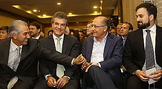Com Alckmin, PSDB põe reeleição de Azambuja entre as prioridades