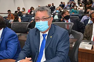 Deputado Evander Vendramini pede asfalto para distrito de Furnas do Dionísio.