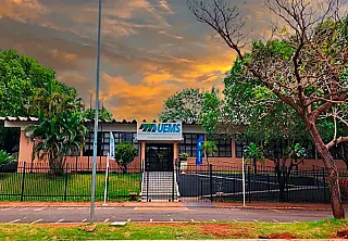 UEMS abre inscrições para seleção de docentes com salários de até R$ 10,2 mil