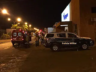 Acidente envolvendo caminhonete e moto deixa dois feridos
