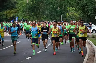 Corrida dos Poderes reúne milhares de pessoas e arrecada 2,5 mil brinquedos na sua 1ª edição