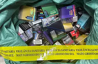 Operação apreende mais de 2,2 mil medicamentos irregulares e vapes em transportadora