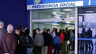Senado estuda 14º salário para aposentados e pensionistas; entenda
