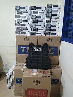Polícia Militar apreende dois carros carregados de contrabando de cigarros em Angélica