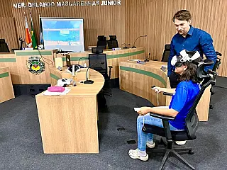 Câmara Municipal recebe reunião sobre uso de realidade virtual no apoio a alunos com TEA