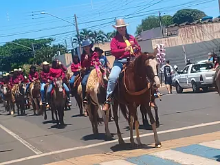 Cavalgada da Padroeira reúne devotos em Aparecida do Taboado