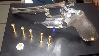 Polícia Militar apreende arma de fogo e prende homem