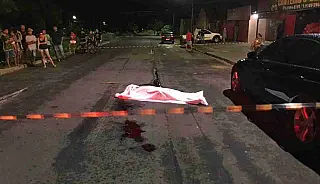 Depois de matar dono de conveniência com dois tiros e facada, funcionário fugiu em Gol branco
