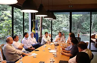 Lei do Pantanal: governo de MS se reúne com prefeitos pantaneiros e produtores