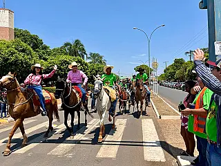 Cavalgada da Padroeira foi realizada neste domingo em Aparecida do Taboado