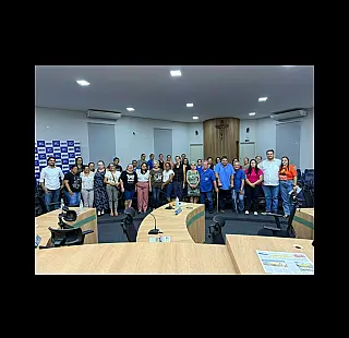 Câmara Municipal promove diálogo inédito entre servidoras da educação e Executivo em busca de melhor