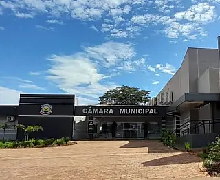 A Câmara Municipal de Ivinhema realizou na segunda-feira (25),a sessão plenária ordinária.