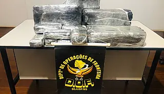 Passageiro de ônibus é preso pelo DOF com 18 quilos de maconha