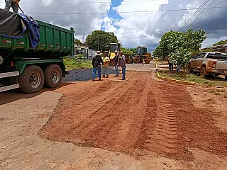 Coronel Sapucaia intensifica operação tapa-buracos em bairros com trechos críticos