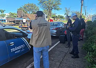 Fiscalização apreende veículos por transporte clandestino na Capital