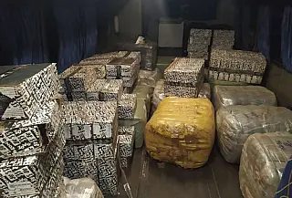 Produtos de origem estrangeira que iriam para São Paulo são apreendidos