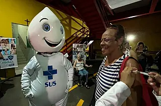 Drive-thru de Vacinação' no Corpo de Bombeiros será reaberto no Dia D Nacional